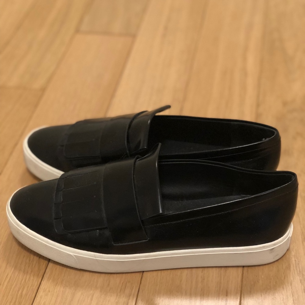 Vince slides size 9